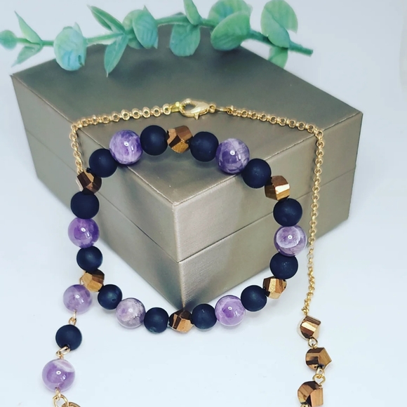 Amethyst, Matte Black Beads and golden Czech glass set - Picture 4 of 4